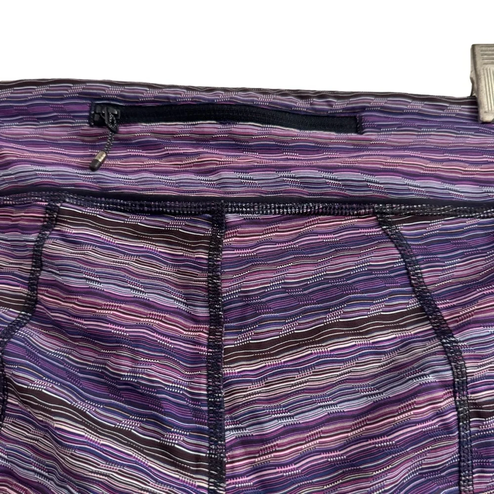 Lululemon Athletica Cropped Purple Striped Leggings Size 6 EUC